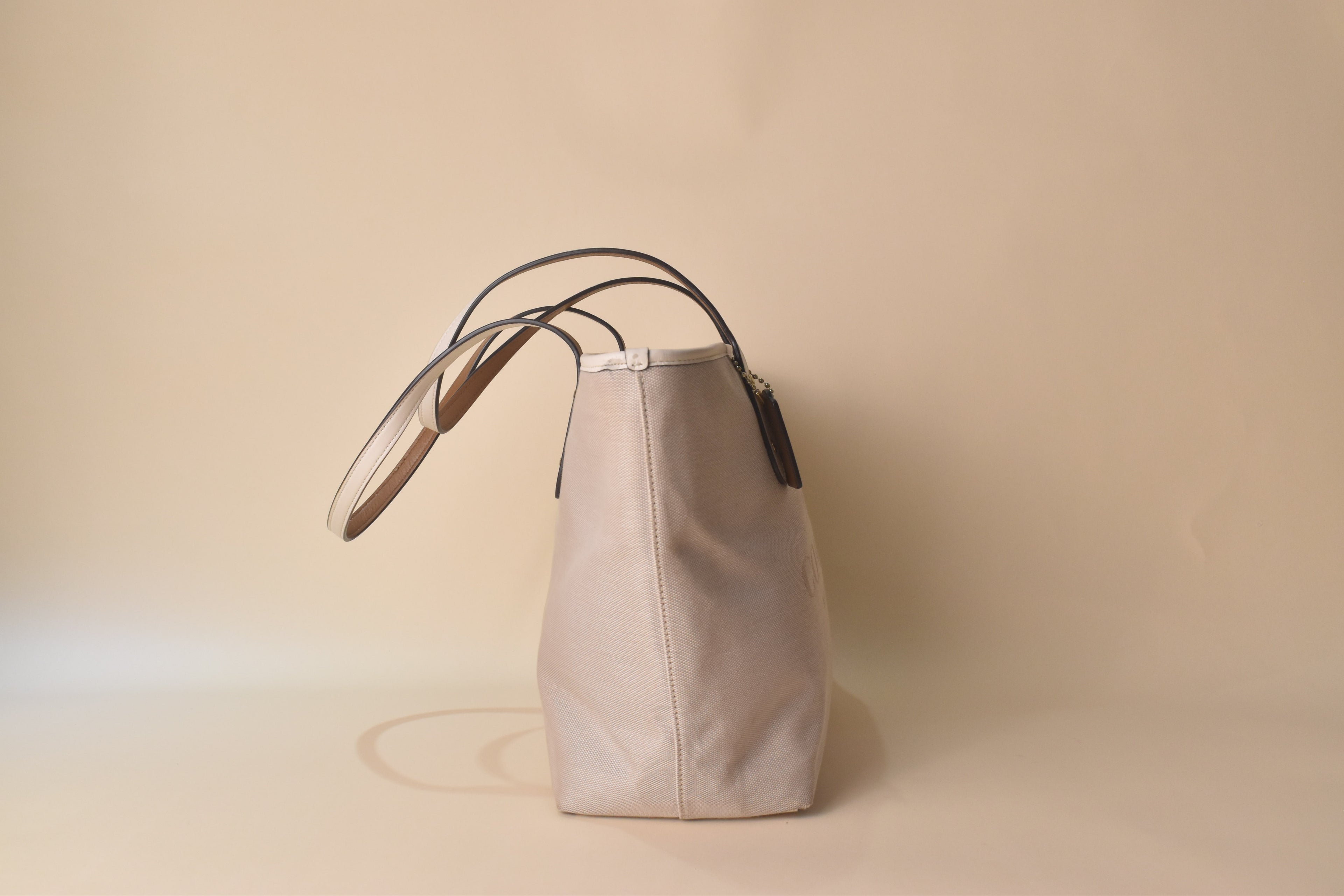 Coach City Tote – Chalk/Light Khaki