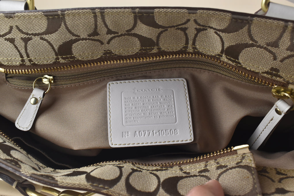 Coach Signature Hampton Carryall – Khaki/White