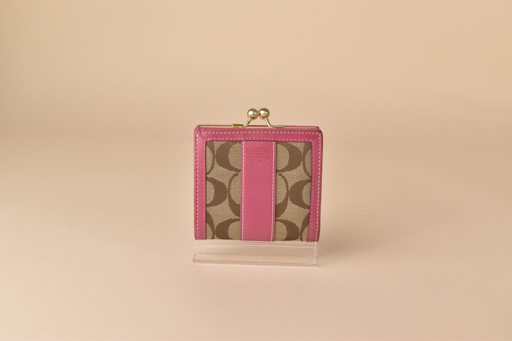 Coach Signature Kisslock Wallet – Pink Khaki