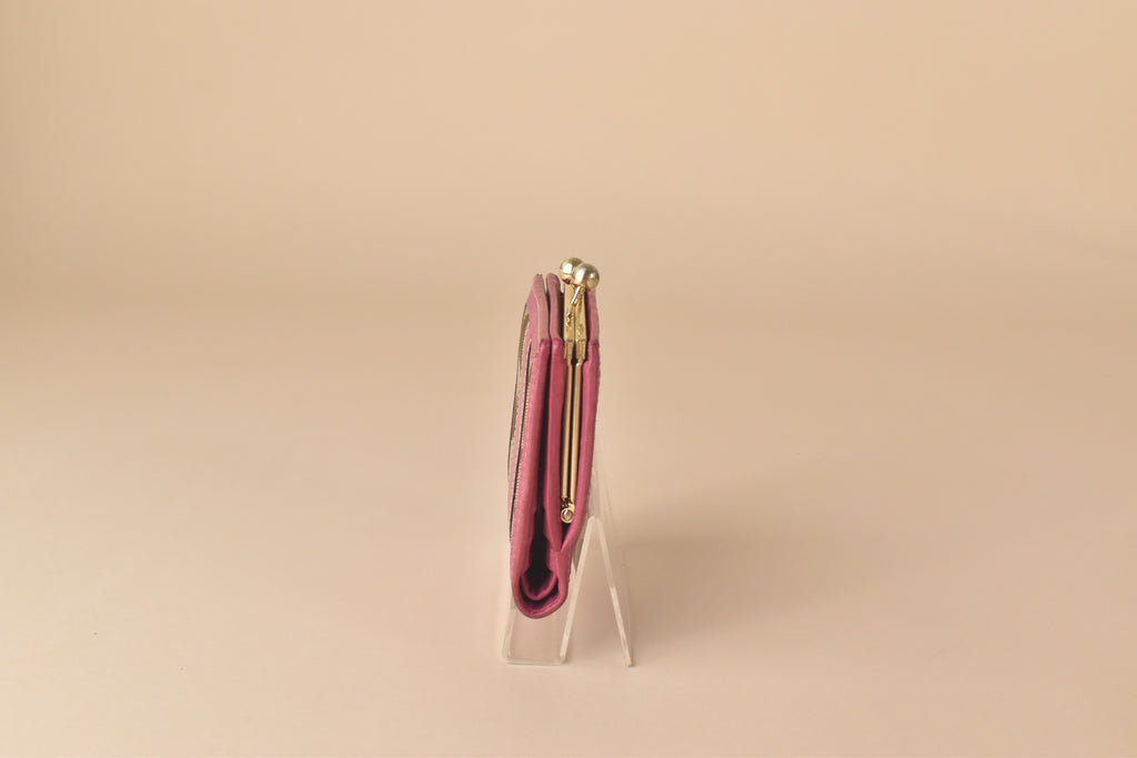 Coach Signature Kisslock Wallet – Pink Khaki