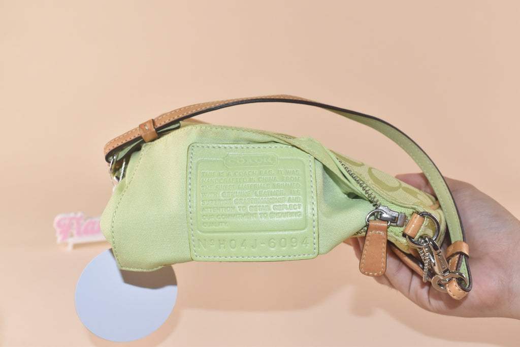 Coach Signature Demi Pochette - Lime Green