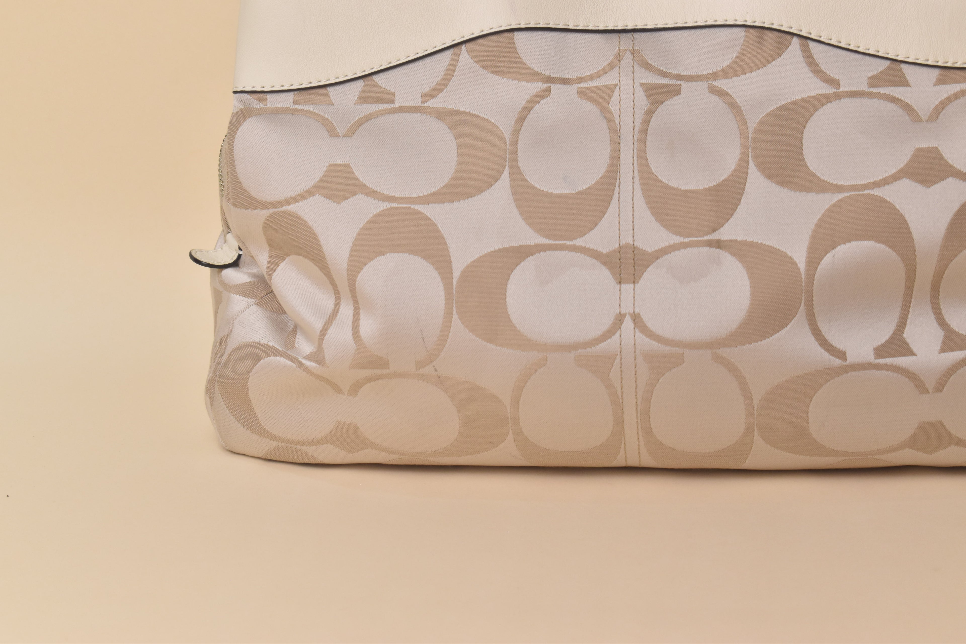 Coach Lexi Signature Hobo Satchel – Ivory/Champagne