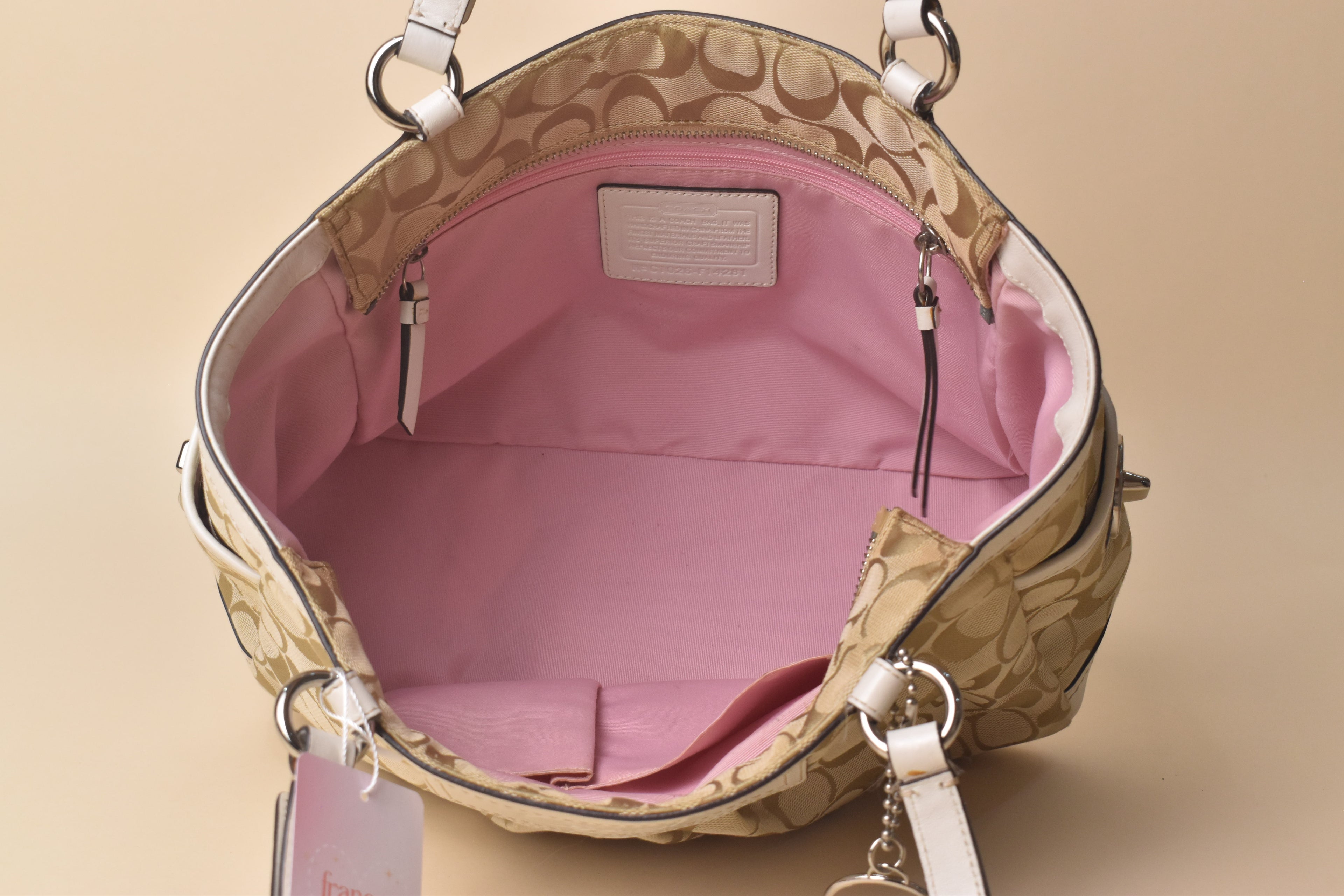 Coach Signature Gallery Turnlock Tote – Khaki/Ivory