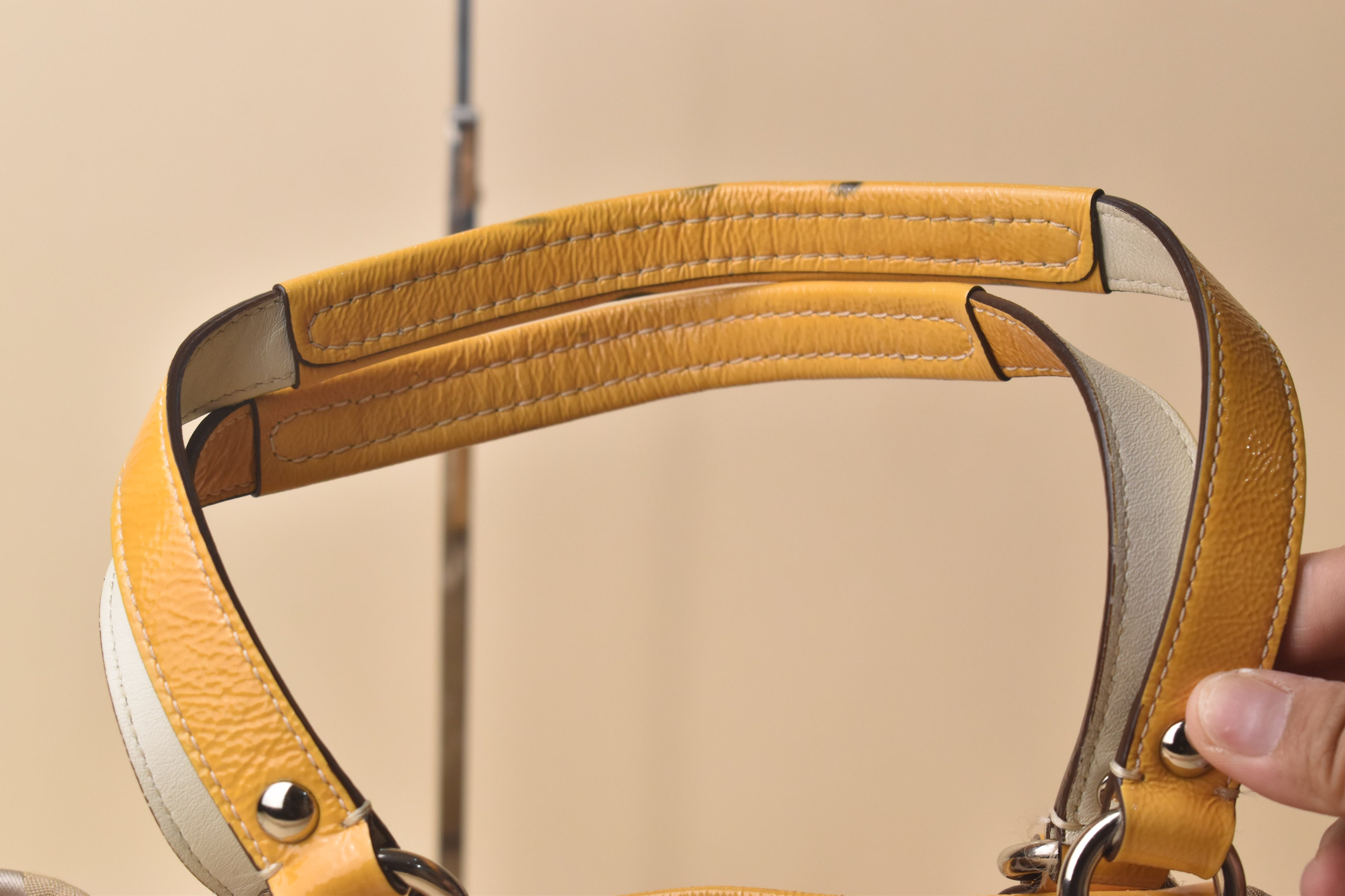 Coach Ashley Signature Satchel 2way – Khaki/Yellow