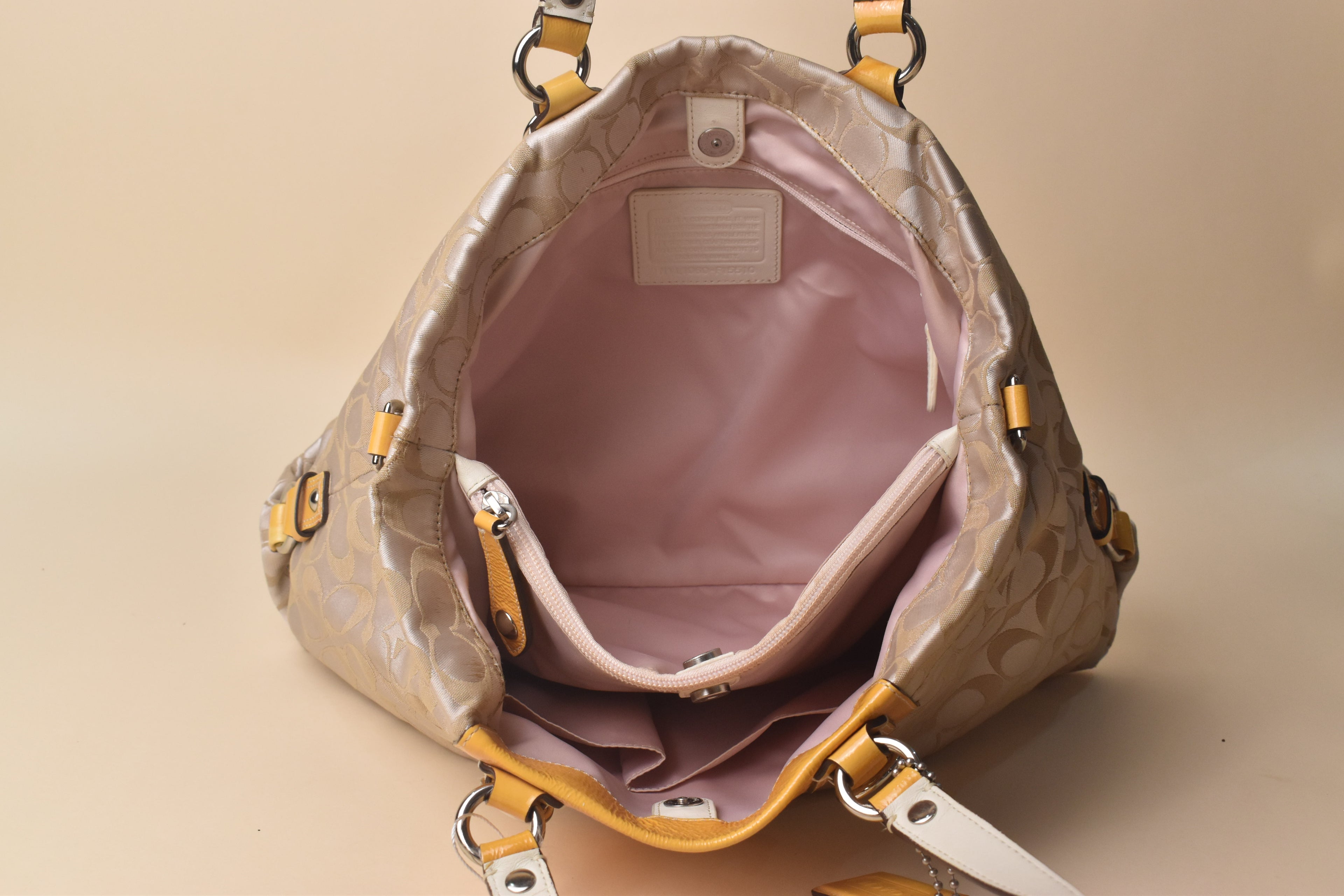 Coach Ashley Signature Satchel 2way – Khaki/Yellow