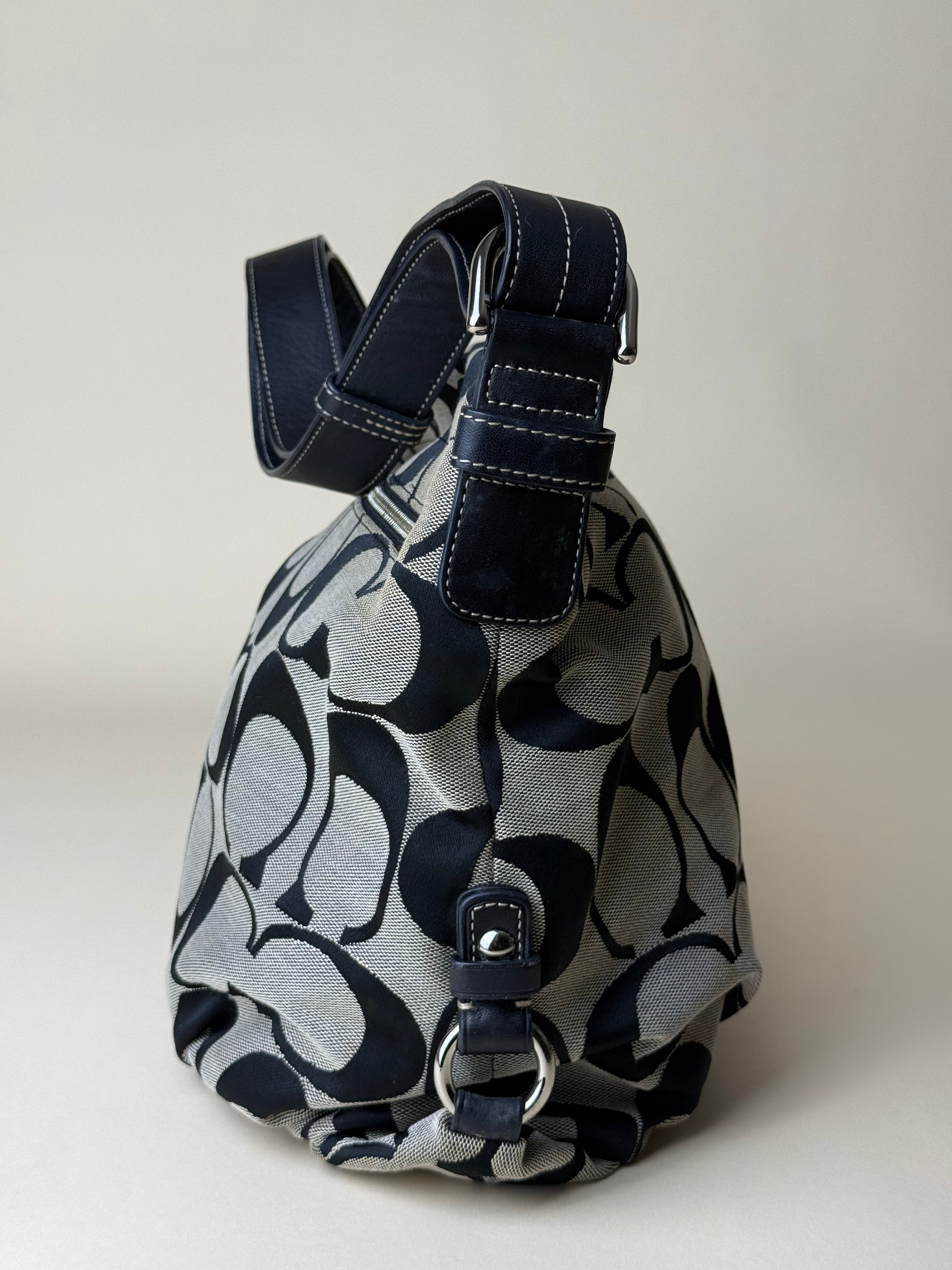 Coach Hobo in Signature Jacquard 2WAY black gray