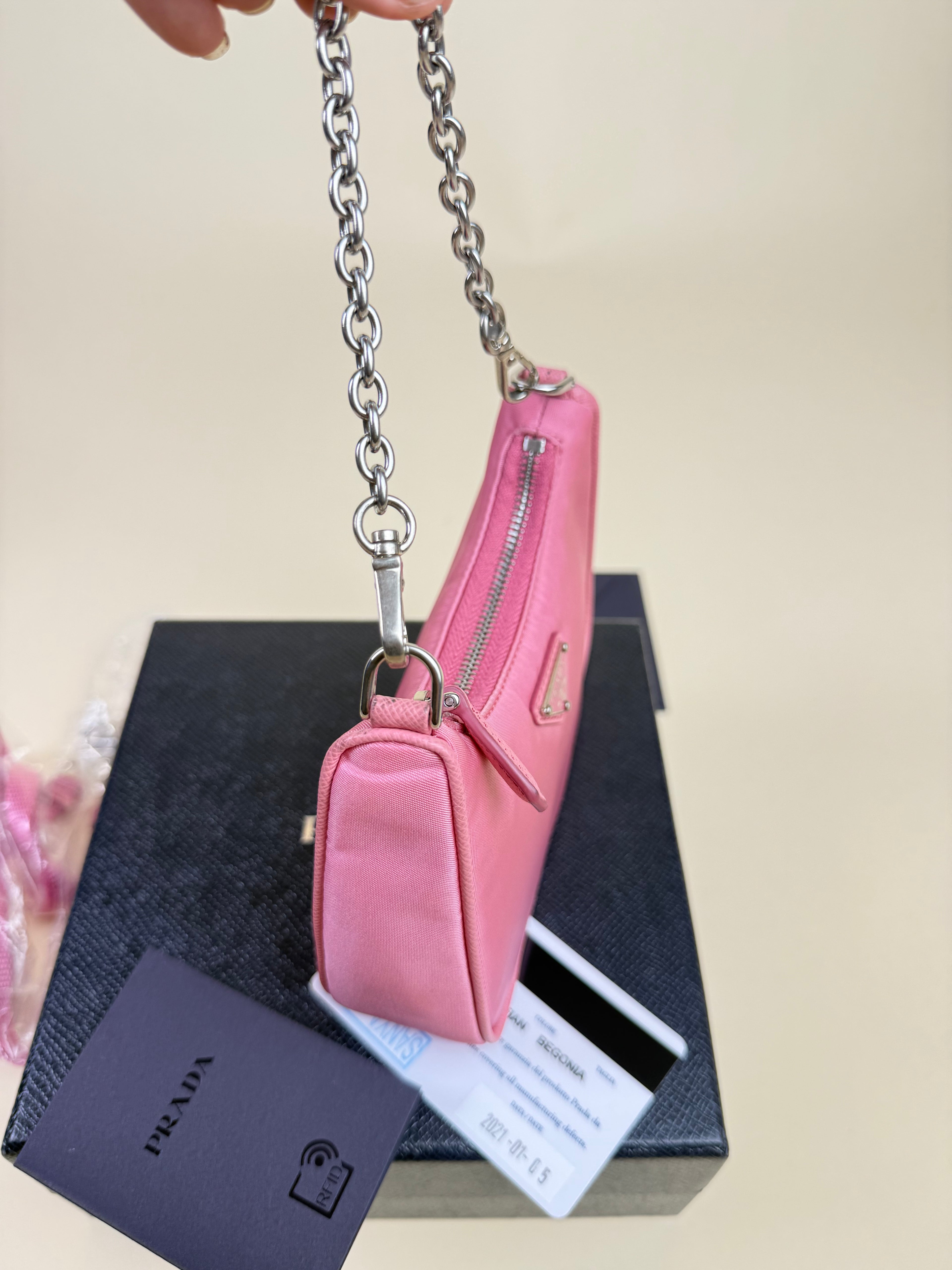 Prada Re-Edition Mini Hobo - Begonia Pink