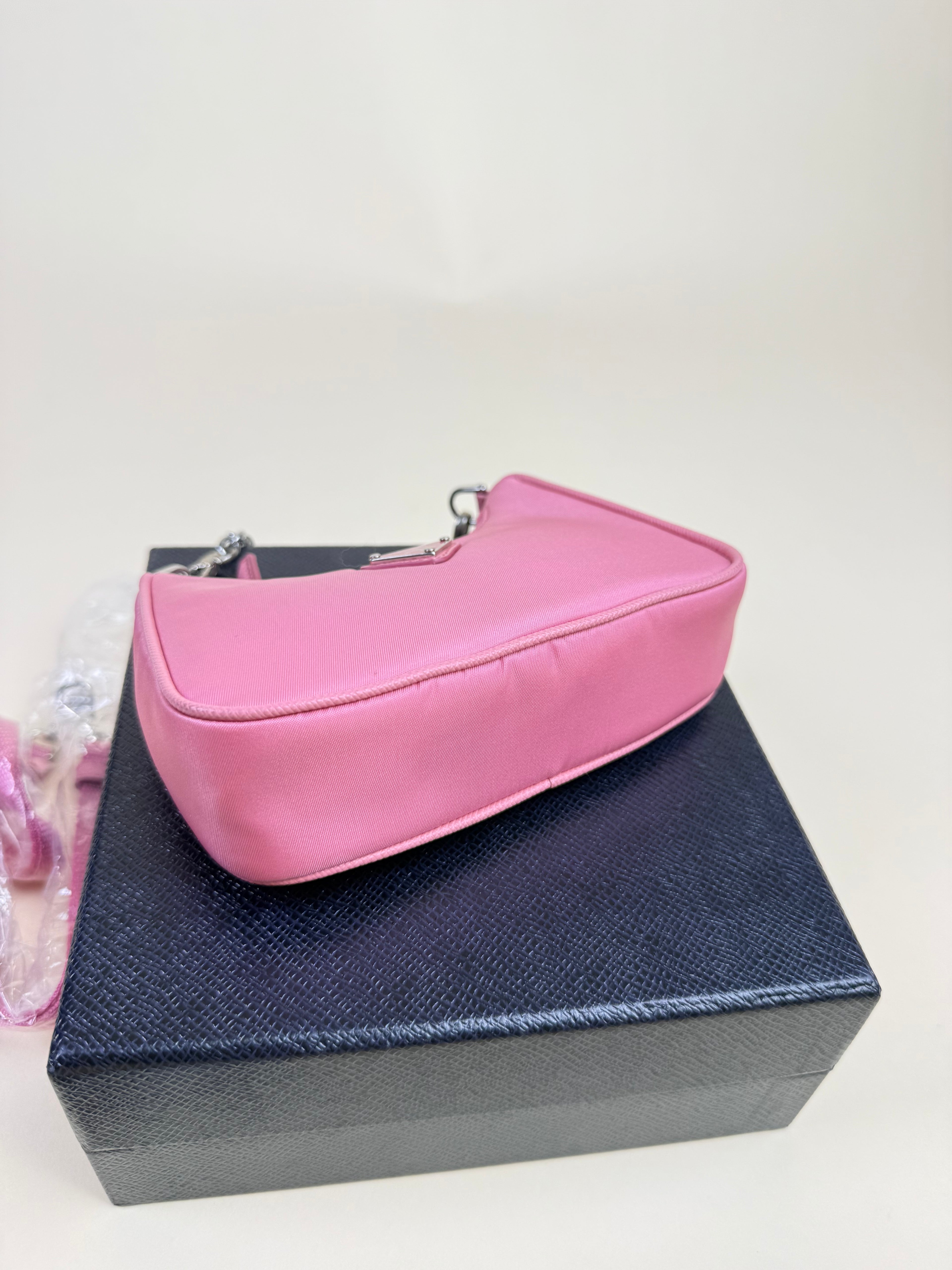 Prada Re-Edition Mini Hobo - Begonia Pink