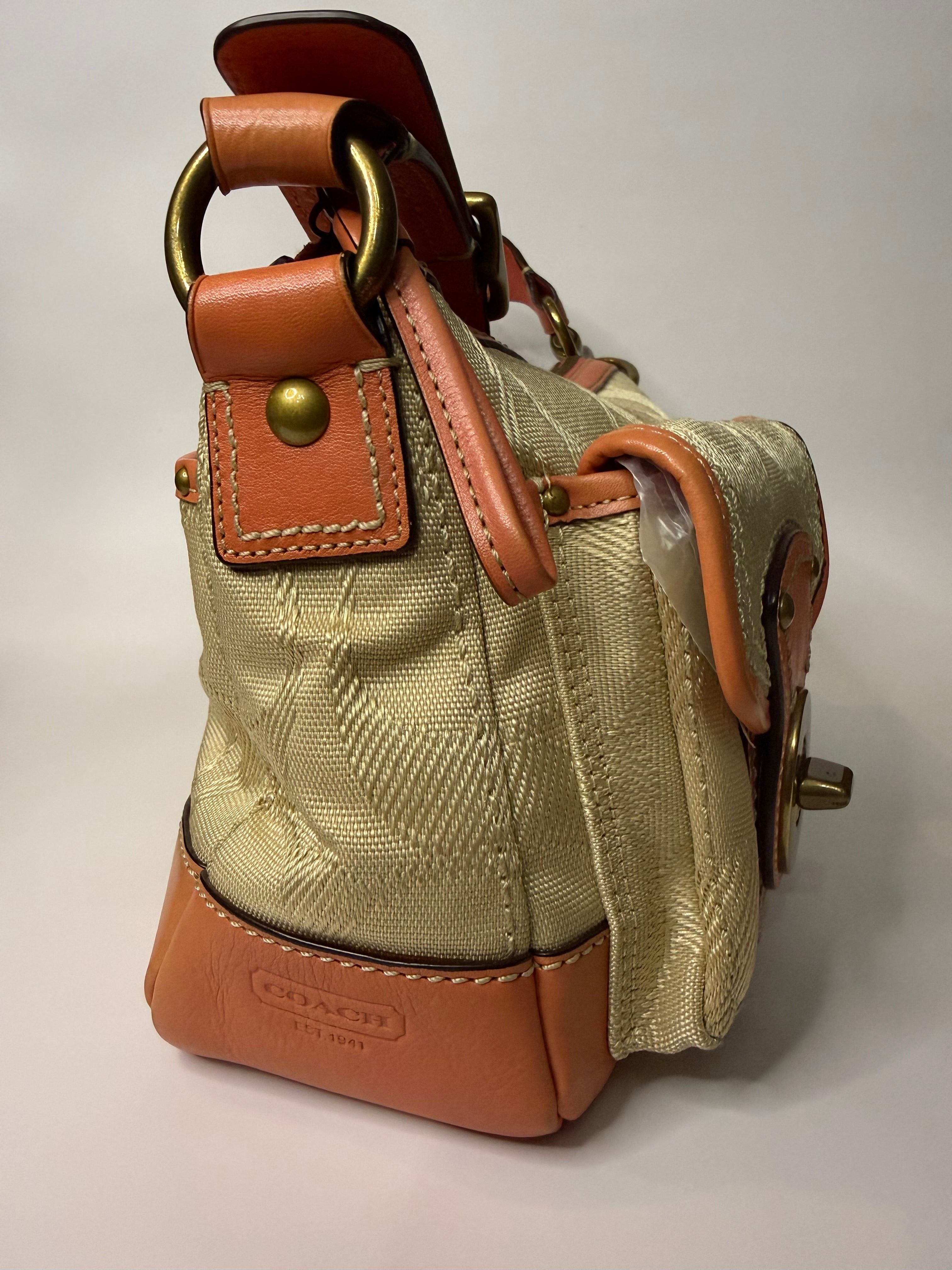 Coach Turnlock Twin Pocket in Peach