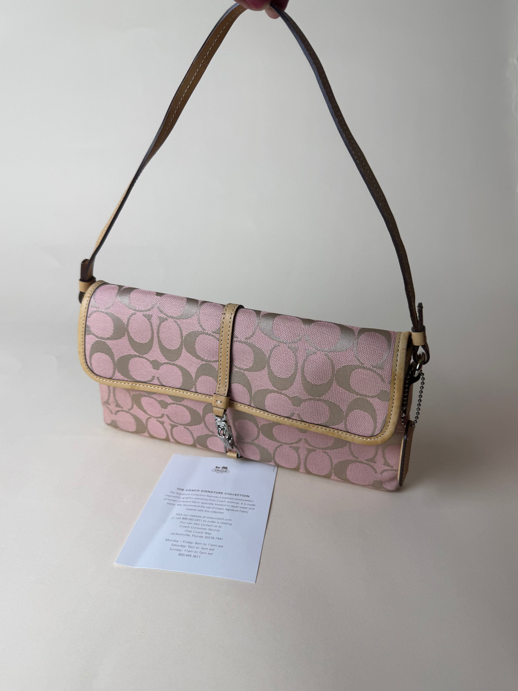 Coach Signature Demi Hampton Clip Baguette - Pink