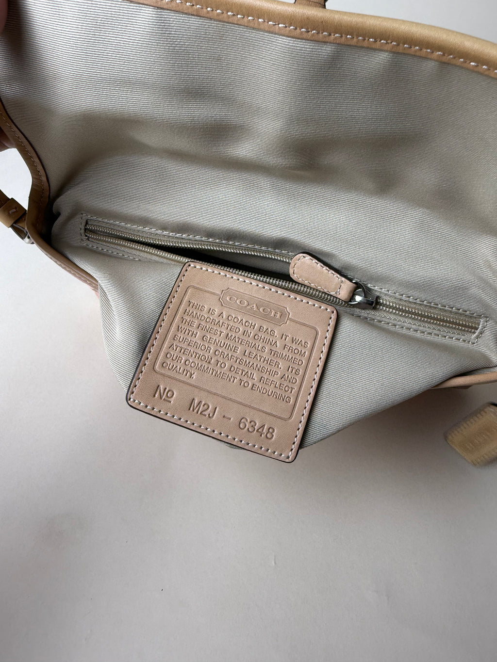 Coach Signature Demi Hampton Clip Baguette - Pink