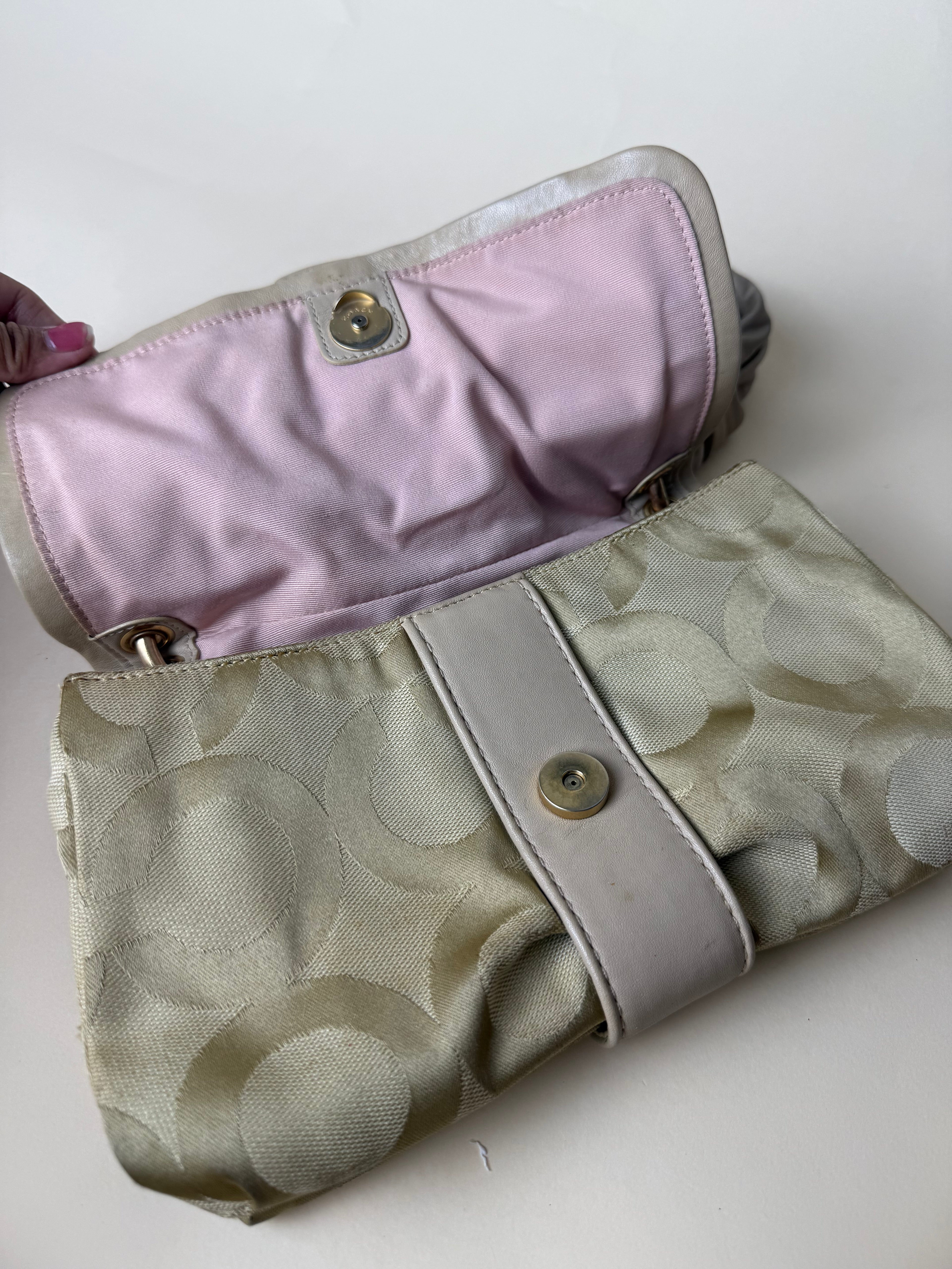 Coach Madison Op Art Bow Shoulder Bag - Champagne