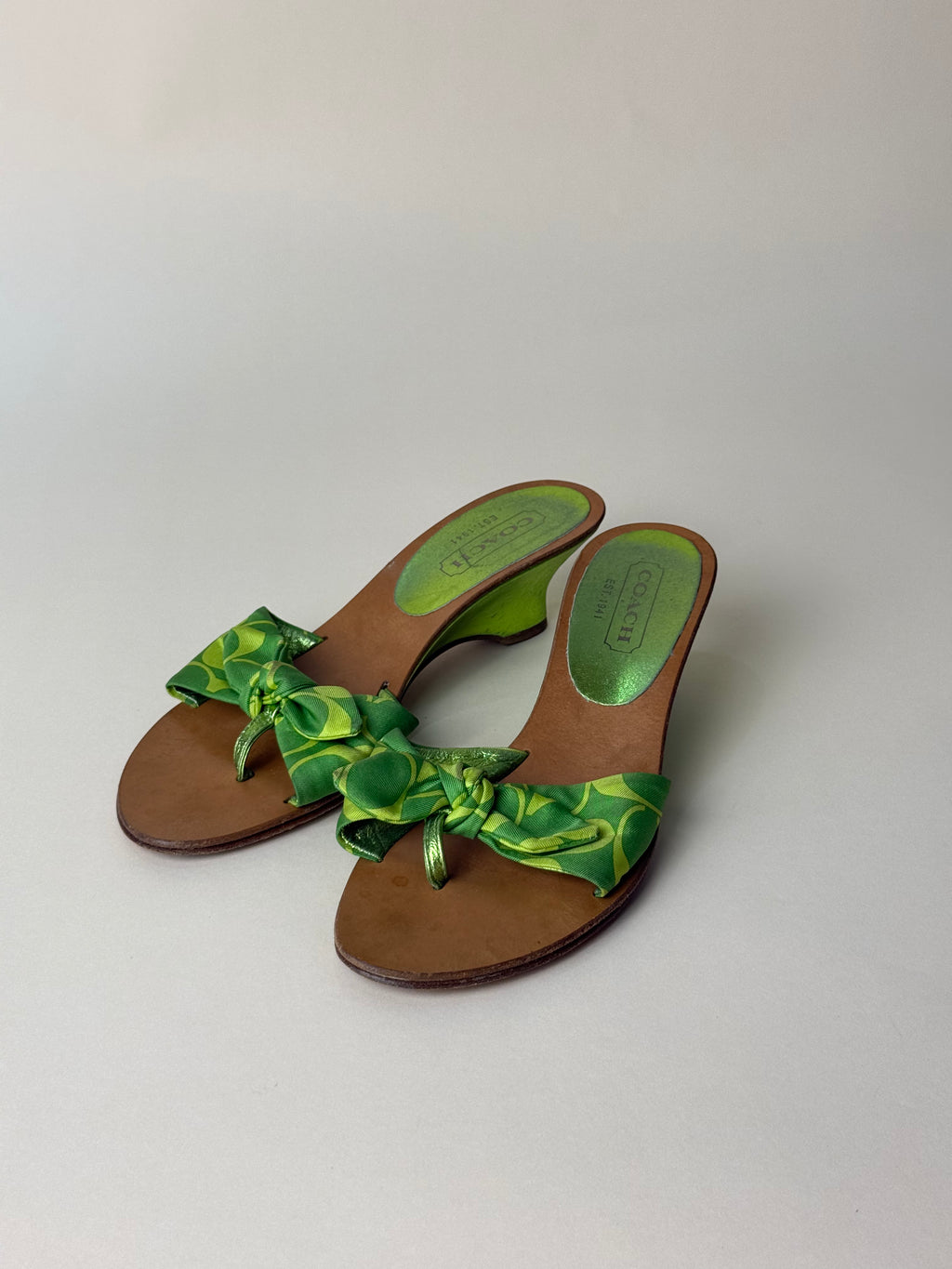 Coach Signature Bow Kitten Heel Sandals – Green