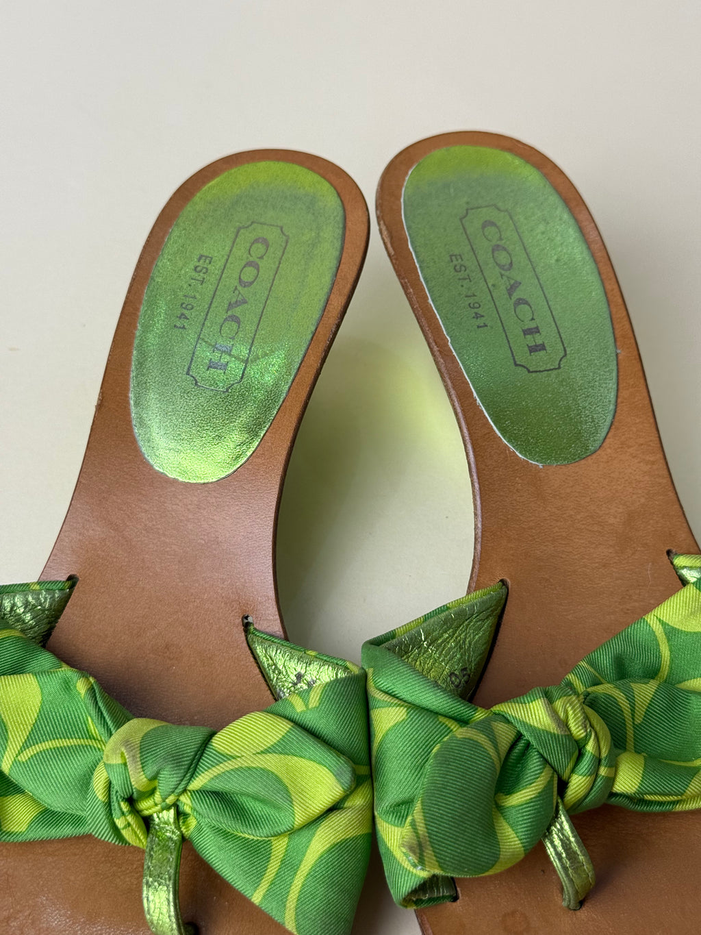 Coach Signature Bow Kitten Heel Sandals – Green